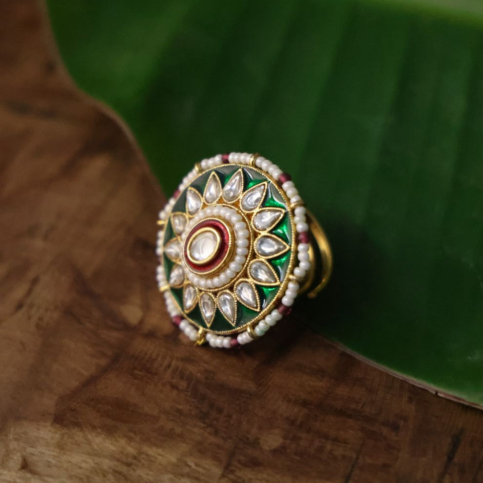 Sun Kundan Green Statement Ring