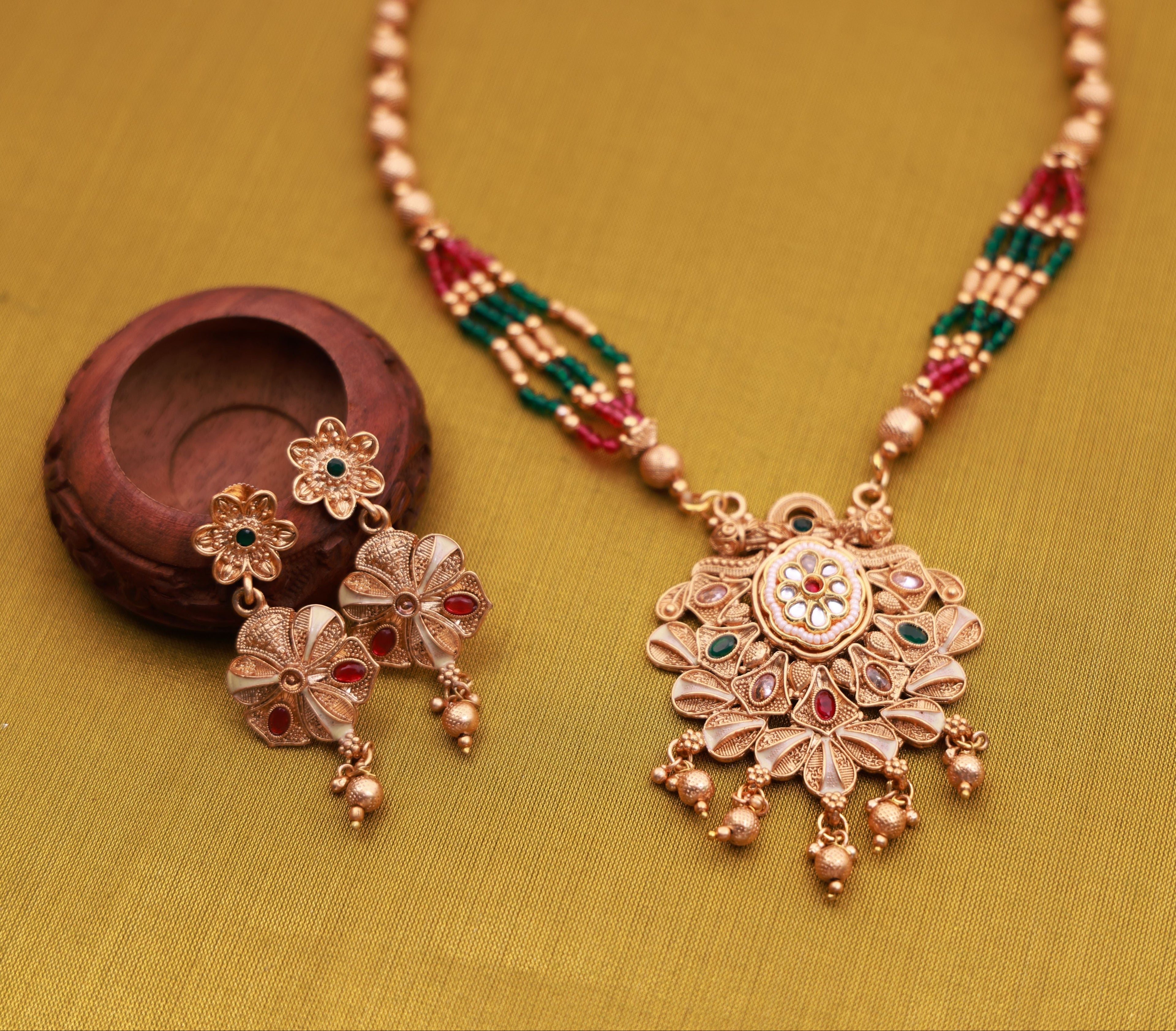 Rose Gold Floral Meenakari Necklace Set